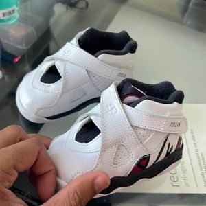 Jordan 8 size 4c